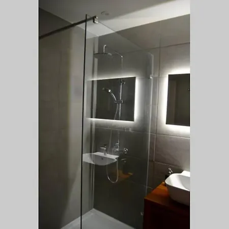 Sliema, Stylish 2 Bedroom With Parking Sliema